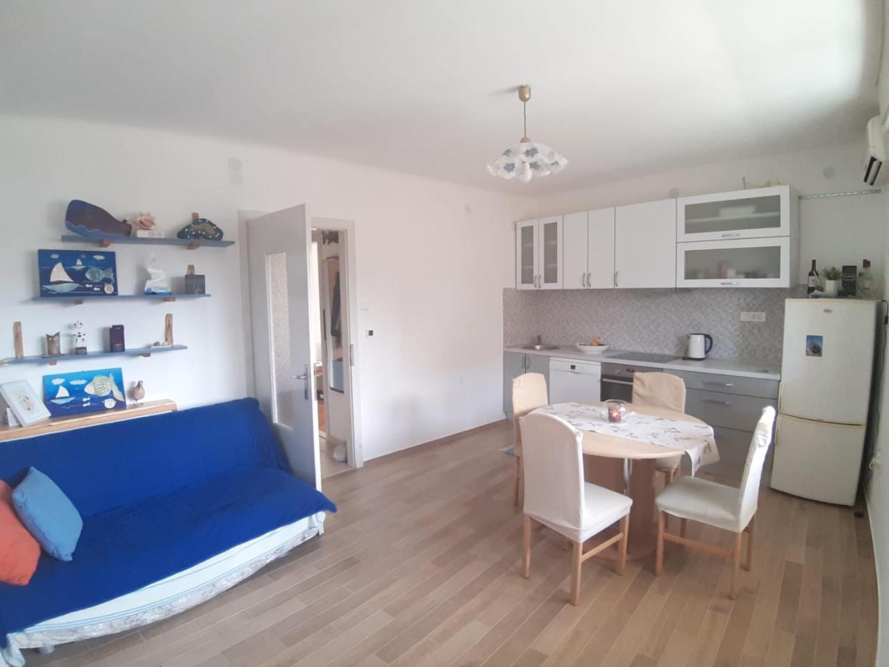 Nina, Apartment In City Centre สปลิท ภายนอก รูปภาพ