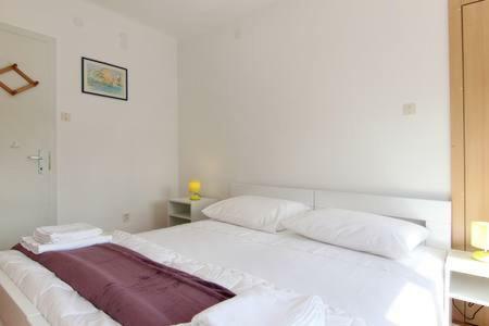 Nina, Apartment In City Centre สปลิท ภายนอก รูปภาพ